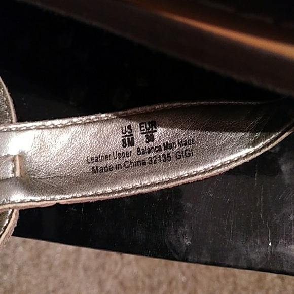 NWT Sam Edelman Iridescent Snakeskin Sandal - Picture 4 of 4